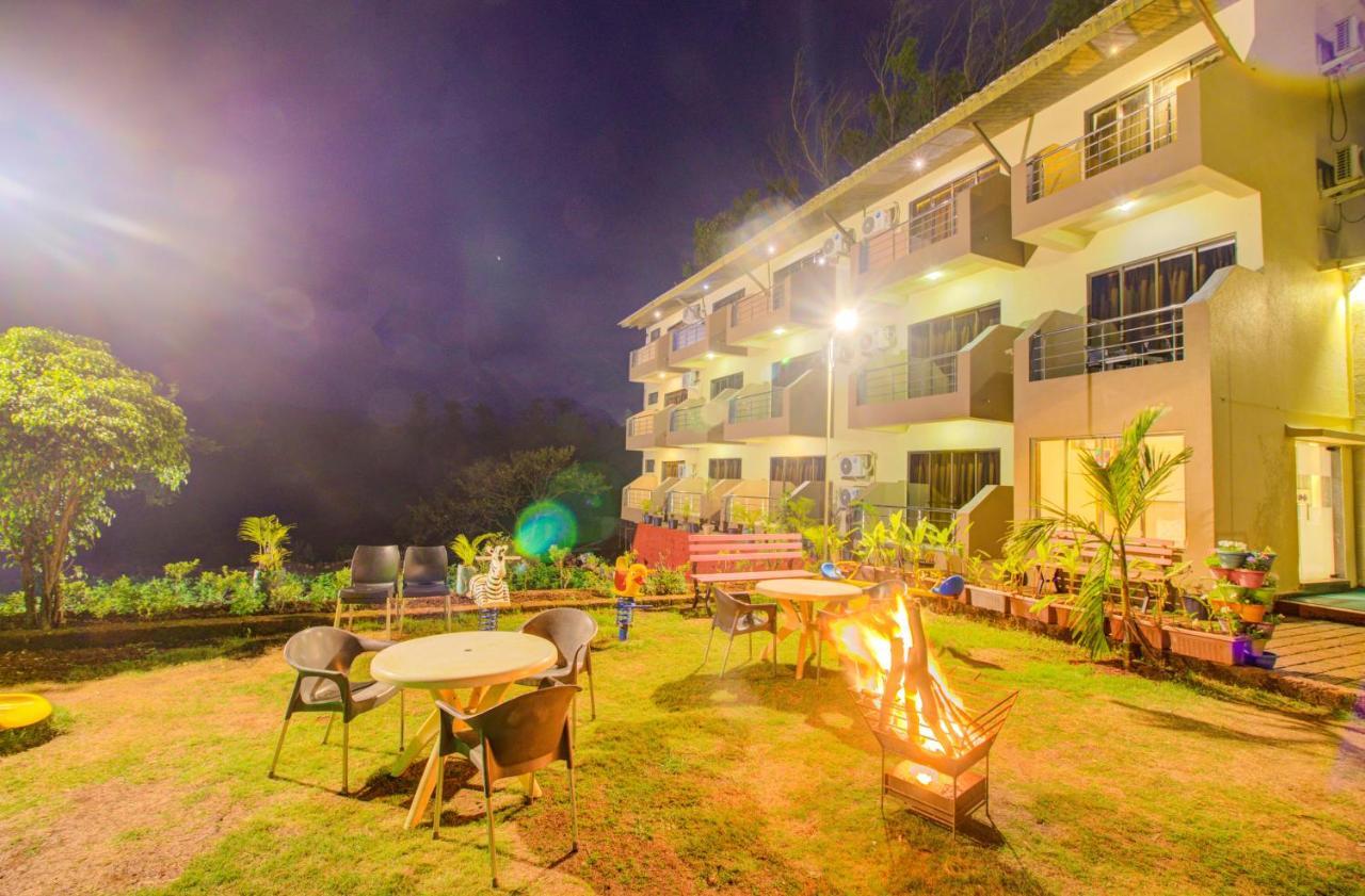 Hirkani Garden Hotel Mahābaleshwar Buitenkant foto